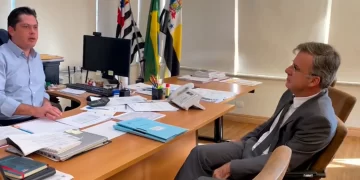 O prefeito Jeferson Brun e o promotor de Justiça Dalmir Radicchi. (Divulgação/Prefeitura de Itapetininga)
