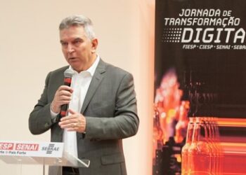 O diretor titular do Ciesp Sorocaba, Erly Domingues de Syllos, durante encontro com os empresários para divulgar a Jornada de Transformação Digital. (Divulgação)