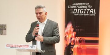 O diretor titular do Ciesp Sorocaba, Erly Domingues de Syllos, durante encontro com os empresários para divulgar a Jornada de Transformação Digital. (Divulgação)