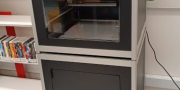 A impressão 3D é uma tecnologia emergente que está ganhando destaque em vários setores, como manufatura, medicina, arquitetura, design de produtos, entre outros. (Divulgação)