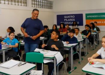 O candidato deverá escolher qual a sua disciplina de atuação, sendo possível se inscrever em uma ou duas disciplinas, desde que sejam em horários distintos. (Divulgação/Governo do Estado de São Pualo)