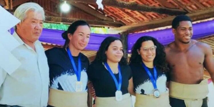 A equipe, formada por professores, foi representada pela Associação Itapetininga de Kodokan e Escola Municipal de Sumô da Prefeitura de Itapetininga. (Divulgação)