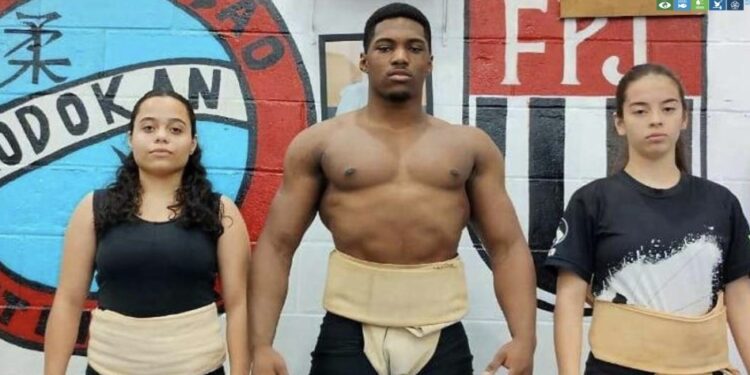 Os representantes da Associação Kodokan e Escola Municipal de Sumô da Prefeitura de Itapetininga farão, agora, um período de preparação física e técnica, sob a coordenação do sensei e professor Yoshihiro Sakashita.(Divulgação)