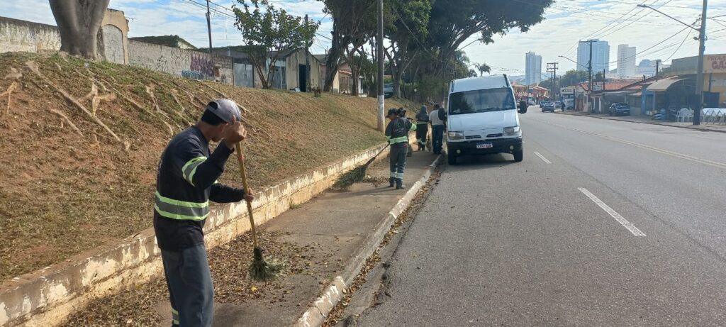 É importante que a população também colabore com a limpeza da cidade. (Divulgação)