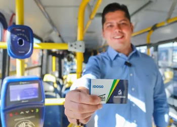 O prefeito Jeferson Brun apresentou nesta terça-feira, dia 4, a bilhetagem eletrônica que irá funcionar no transporte público de Itapetininga. (Divulgação)