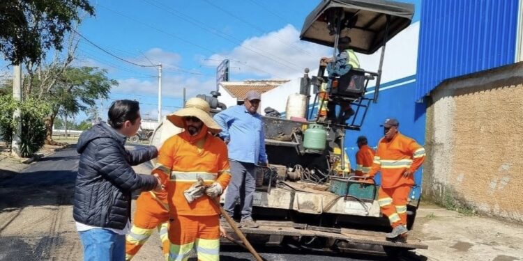 O prefeito Jeferson Brun visitou o Jardim Monte Santo. (Divulgação)
