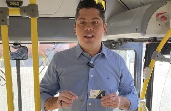 O prefeito Jeferson Brun afirma que Itapetininga tem agora um transporte coletivo novo, melhor e mais barato. (Divulgação)