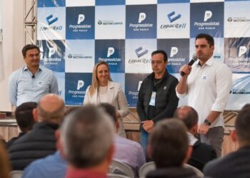 Matheus Francatto, de 33 anos, iniciou sua trajetória política ao ser eleito vereador em Capão Bonito no ano de 2012, destacando-se como o presidente mais jovem da história da Câmara Municipal. (Divulgação)