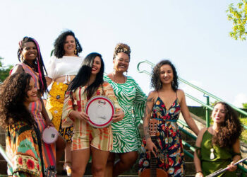 O grupo construiu sua história por espaços cativos do samba na capital paulista, como Bar Templo, Casa Barbosa, Bar do Baixo, eventos como Samba da Luz, Samba do Sol e Virada do Samba. (Divulgação)