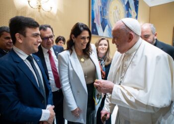 Durante a Missão Oficial na Itália, a deputada federal Simone Marquetto (MDB-SP) participou da audiência com o Papa Francisco. (Divulgação)