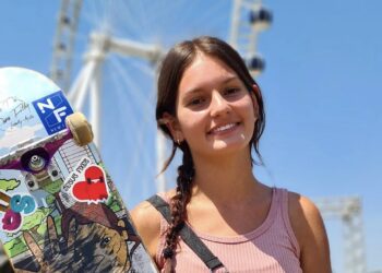 Isabelly Ávilla, que foi convocada pela Confederação Brasileira de Skate para servir a seleção na categoria Street, conquistou em 2022 a medalha de ouro e se tornou a grande campeã do STU On Tour, realizado no Rio de Janeiro. (Divulgação)