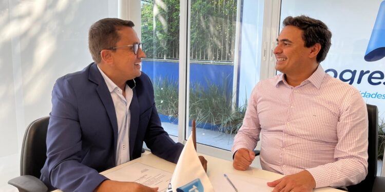 O deputado federal e presidente estadual do Progressistas, Maurício Neves, recebeu na sede do partido nesta última segunda-feira, dia 23, o prefeito de Buri, Germano Peschel. (Divulgação)