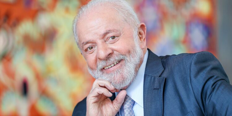 Presidente da República, Luiz Inácio Lula da Silva, durante o videocast “Conversa com o Presidente”, no Palácio da Alvorada. Brasília. (Foto: Ricardo Stuckert / PR)