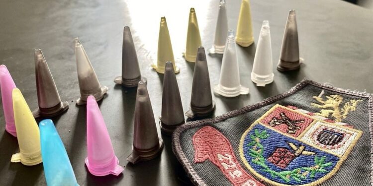 No Jardim Nova Era, foram encontrados 35 microtubos de cocaína. (Divulgação)