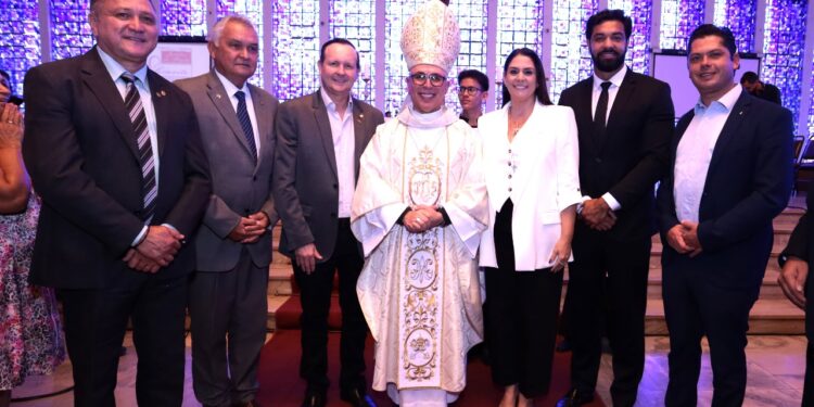 Na ocasião, estavam presentes os deputados federais Márcio Honaiser (PDT-MA) e General Girão (PL-RN), do deputado distrital do Distrito Federal, João Cardoso e do prefeito de Itapetininga, Jeferson Brun. (Divulgação)