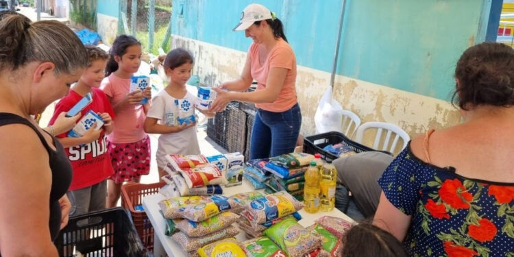 O “Câmbio Verde” aceita latas de alumínio, embalagem de água sanitária, margarina e detergente, garrafas PET, caixinhas de leite, vidro, mangueiras, plástico filme, PVC, sacolas, papéis do tipo papelão, jornais, entre outros. (Divulgação/Prefeitura de Itapetininga)