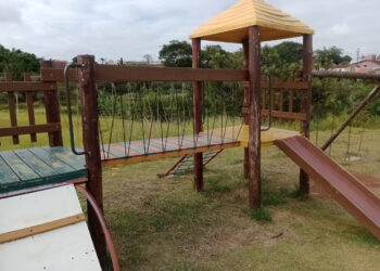 Praças da cidade recebem manutenção. (Divulgação/Prefeitura de Itapetininga)