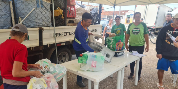 O “Câmbio Verde” é uma proposta inédita na região que promove a consciência ambiental e o reaproveitamento de produtos inservíveis. (Divulgação)
