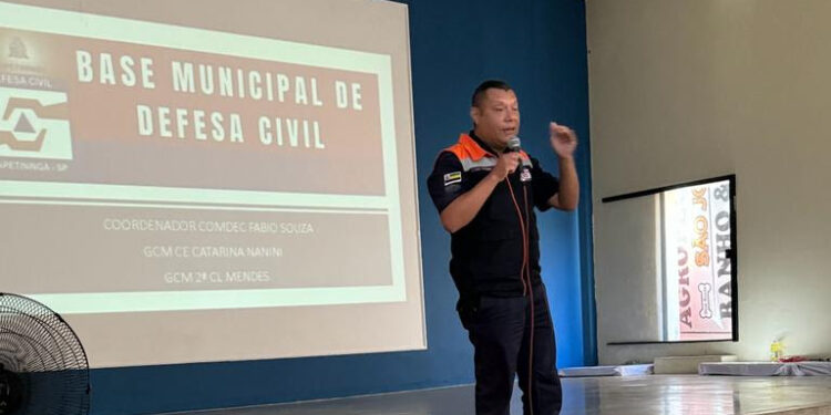 A Defesa Civil realizou uma palestra preventiva durante o Treinamento Infantil de Férias do Corpo de Bombeiros Voluntários de Itapetininga. (Divulgação)