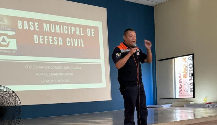 A Defesa Civil realizou uma palestra preventiva durante o Treinamento Infantil de Férias do Corpo de Bombeiros Voluntários de Itapetininga. (Divulgação)