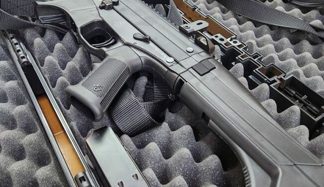 A GCM recebeu quatro novas carabinas CTT .40 que serão utilizadas no reforço ao policiamento no município. (Divulgação)