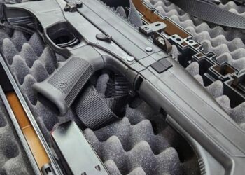 A GCM recebeu quatro novas carabinas CTT .40 que serão utilizadas no reforço ao policiamento no município. (Divulgação)