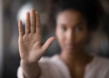 O Protocolo “Não se Cale” é uma política pública de proteção às mulheres. (Freepik)