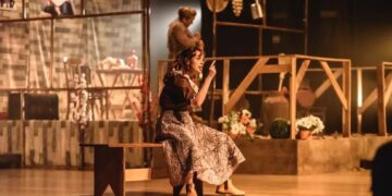 Os cursos oferecidos gratuitamente pelos NACs proporcionam a vivência da prática teatral. (Divulgação)