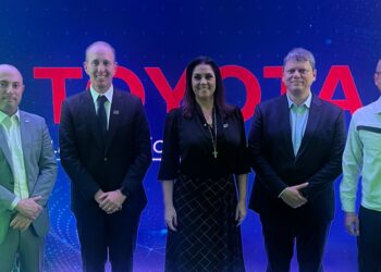 A deputada federal Simone Marquetto (MDB-SP) fez parte da comitiva do vice-presidente Geraldo Alckmin e do governador de São Paulo, Tarcísio de Freitas (Republicanos), na Toyota, em Sorocaba. (Divulgação)