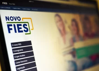 O Fundo de Financiamento ao Estudante do Ensino Superior é um programa do Ministério da Educação do Brasil, criado em 1999, destinado a financiar a graduação na educação superior de estudantes matriculados em instituições não gratuitas. (Agência Brasil)