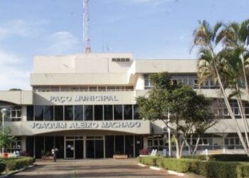 O Paço Municipal fica no Jardim Marabá, em Itapetininga.