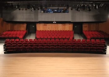 Teatro do Sesi Piracicaba tem 328 lugares e traz programação gratuita (Foto: Divulgação)