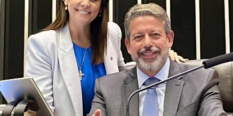 O presidente da Câmara dos Deputados, Arthur Lira e a deputada federal Simone Marquetto. (Divulgação)