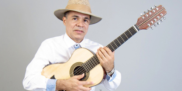 oão Ormond, cantor, compositor, violeiro e historiador, formado pela UFMT, é um dos representantes contemporâneos da música regional brasileira. (Divulgação)