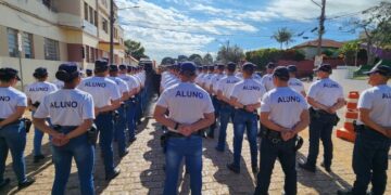 Alunos do Programa Guarda Aprendiz e Guarda Civil Municipal. (Divulgação)