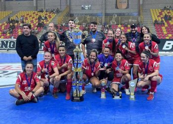 O time do Casi Itapetininga venceu o ADEF Utopia por 6 a 2 e se tornou o primeiro campeão do Torneio Aberto de Futsal Cruzeiro do Sul - Cruzeirão 2024. (Divulgação)