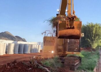 Escavadeira. (Divulgação)