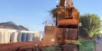 Escavadeira. (Divulgação)