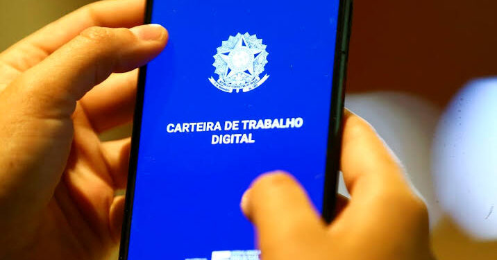 O PAT também oferece vagas que não exigem experiência e diversas oportunidades de estágio. (Agência Brasil)