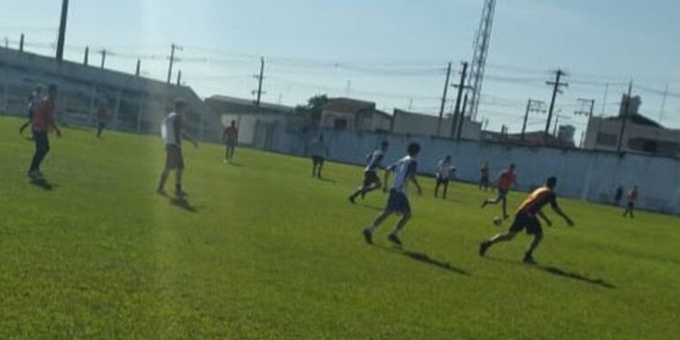 Jogo de futebol. (Divulgação)