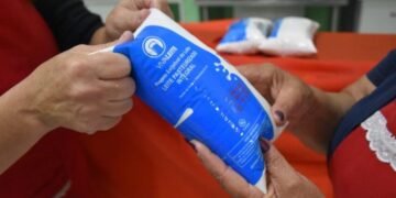 A fórmula do leite fornecido pelo Programa Vivaleite é fortificada com ferro e vitaminas A e D. Ao consumir o leite enriquecido, crianças e idosos em vulnerabilidade saem das estatísticas de anemia do país. (Divulgação)