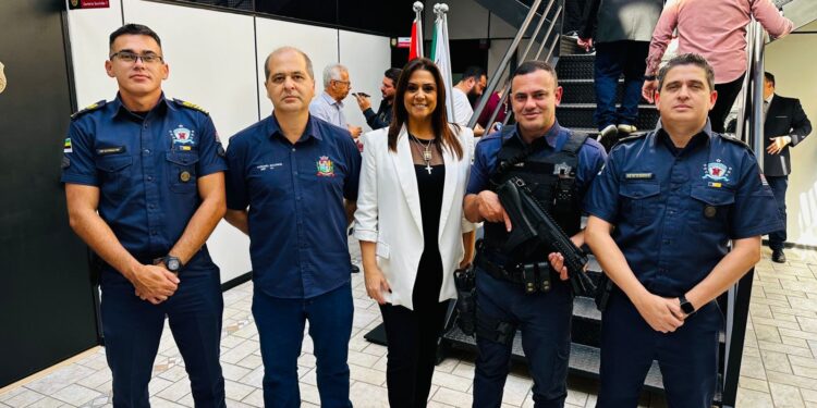 Simone Marquetto e a Guarda Civil de Itapetininga. (Divulgação)