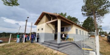 O Posto de Atendimento à Saúde do Bairro Pinheiro Alto passou por uma ampla reforma de 94 m² da área construída e ampliação de 50 m².