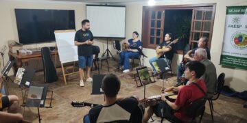 O curso promove, além da rica tradição, o conhecimento sobre técnicas de execução, repertório tradicional e história do instrumento, contribui para o desenvolvimento local e regional, valoriza as práticas culturais e as habilidades musicais. (Divulgação)