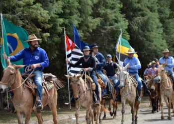 Pelo segundo ano consecutivo, Itapetininga sedia o evento, organizado pela Associação de Cavaleiros e Muladeiros de Itapetininga (ACMI) em parceria com a secretaria de Cultura e Turismo, no Recinto de Exposições Acácio de Moraes Terra. Foto: ACMI / Paulo Souza .