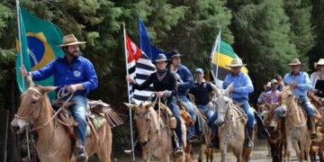 Pelo segundo ano consecutivo, Itapetininga sedia o evento, organizado pela Associação de Cavaleiros e Muladeiros de Itapetininga (ACMI) em parceria com a secretaria de Cultura e Turismo, no Recinto de Exposições Acácio de Moraes Terra. Foto: ACMI / Paulo Souza .