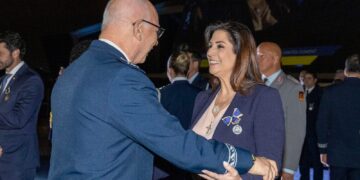 A deputada federal Simone Marquetto (MDB-SP) recebeu a Medalha “Mérito Santos-Dumont”, no Centro de Operações Espaciais (COPE) da Força Aérea Brasileira. (Divulgação)