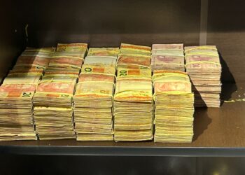 A operação envolveu o cumprimento de 10 mandados de busca e apreensão, com a participação de 56 policiais civis e agentes do GAECO. (Divulgação/Polícia Civil)