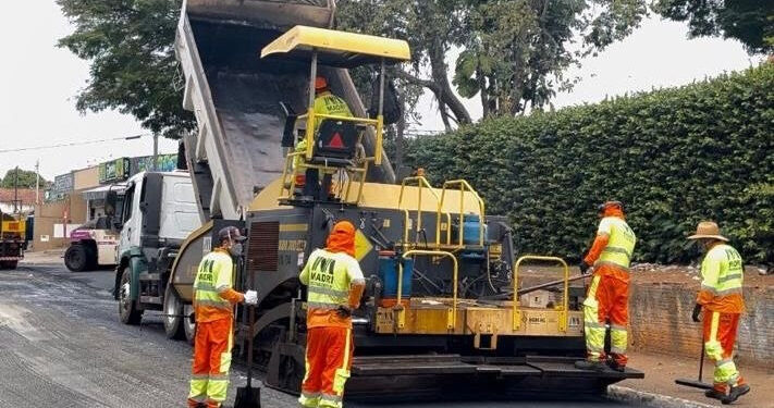 Onze bairros receberam manutenção em diversas vias, que juntas somam 100.250 m² de recapeamento. (Divulgação)