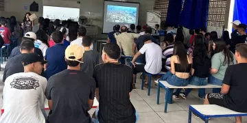 O evento foi na escola Estadual Professor Evônio Marques no distrito da Varginha, com a participação de alunos do ensino médio. (Divulgação)